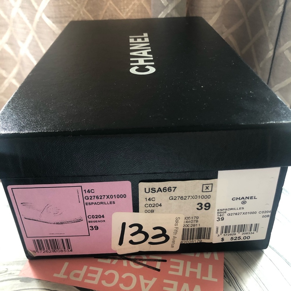 REPOSH Chanel Espadrille beige and noir